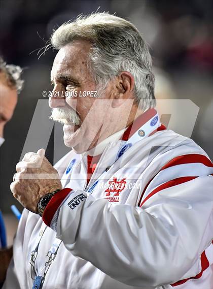 Thumbnail 1 in Mater Dei vs. Servite (CIF SS DIV 1 Championship) photogallery.