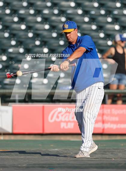 Thumbnail 3 in Nazareth vs. D'Hanis (UIL 1A Baseball Final) photogallery.