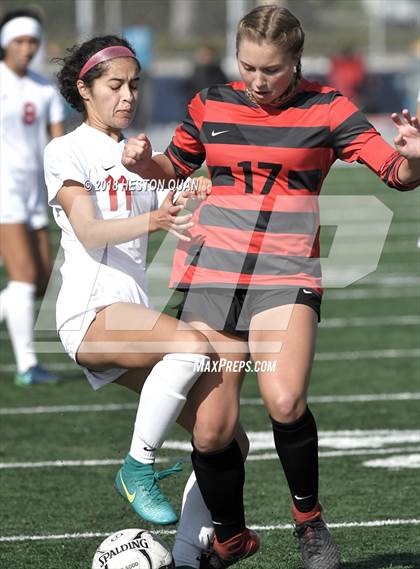 Thumbnail 1 in Oak Hills vs. Montgomery (Back Bay Invitational) photogallery.