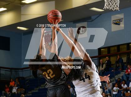 Thumbnail 3 in Sprayberry @ Cambridge (scrimmage) photogallery.