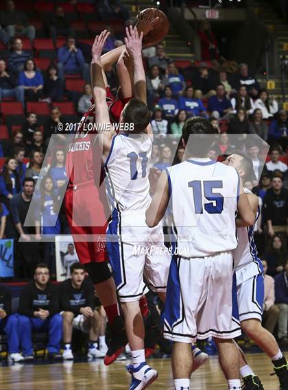 Thumbnail 3 in Center Moriches vs Westhill (NYSPHSAA Class B Semifinal) photogallery.