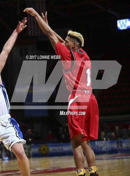 Thumbnail 1 in Center Moriches vs Westhill (NYSPHSAA Class B Semifinal) photogallery.