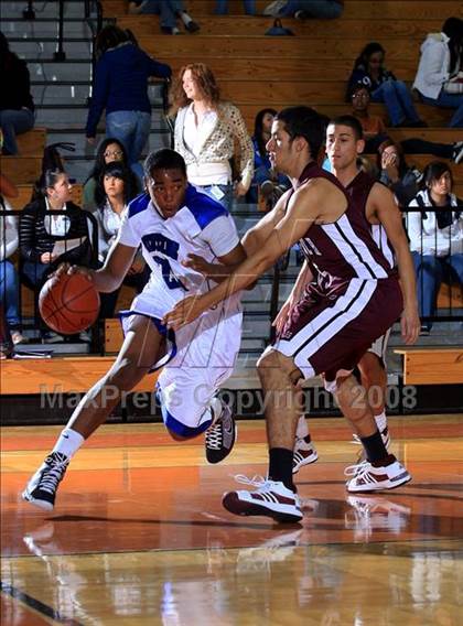Thumbnail 2 in Westside vs. Cinco Ranch (McDonald's Texas Invitational) photogallery.