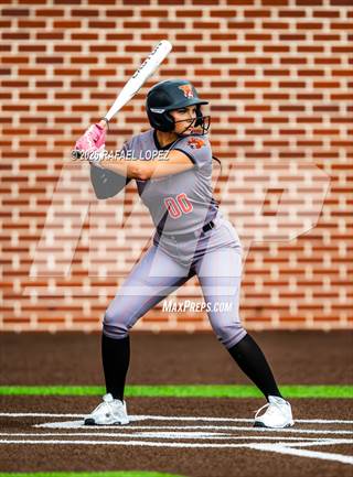 Van Vleck vs. Orangefield (UIL 3A D1 Softball Area)