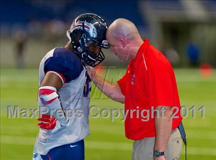 Thumbnail 3 in Lake Travis vs. Dawson (4A Div 1 Semifinal) photogallery.