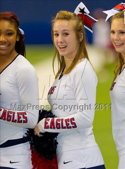 Thumbnail 2 in Lake Travis vs. Dawson (4A Div 1 Semifinal) photogallery.