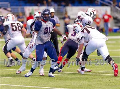 Thumbnail 3 in Lake Travis vs. Dawson (4A Div 1 Semifinal) photogallery.