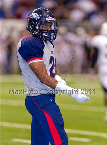 Thumbnail 1 in Lake Travis vs. Dawson (4A Div 1 Semifinal) photogallery.