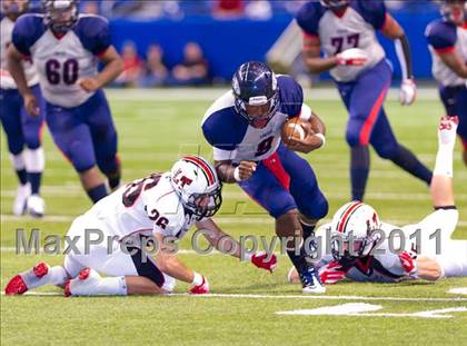 Thumbnail 1 in Lake Travis vs. Dawson (4A Div 1 Semifinal) photogallery.