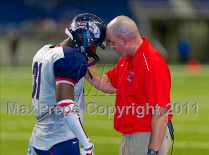Thumbnail 2 in Lake Travis vs. Dawson (4A Div 1 Semifinal) photogallery.