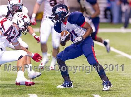 Thumbnail 1 in Lake Travis vs. Dawson (4A Div 1 Semifinal) photogallery.