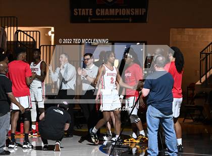 Thumbnail 3 in Maumelle vs. Vilonia  (AAA 5A State Playoff 1st round) photogallery.
