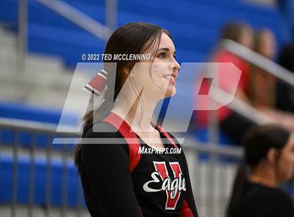 Thumbnail 3 in Maumelle vs. Vilonia  (AAA 5A State Playoff 1st round) photogallery.