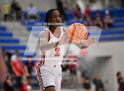 Thumbnail 3 in Maumelle vs. Vilonia  (AAA 5A State Playoff 1st round) photogallery.