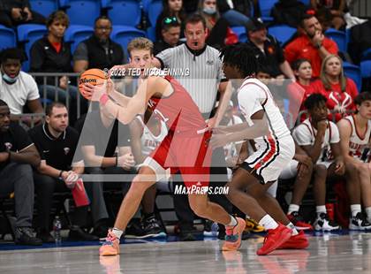 Thumbnail 1 in Maumelle vs. Vilonia  (AAA 5A State Playoff 1st round) photogallery.