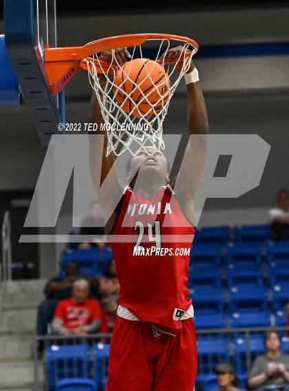 Thumbnail 3 in Maumelle vs. Vilonia  (AAA 5A State Playoff 1st round) photogallery.