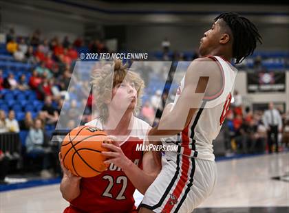 Thumbnail 1 in Maumelle vs. Vilonia  (AAA 5A State Playoff 1st round) photogallery.