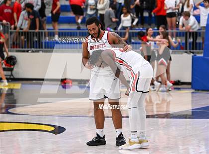 Thumbnail 1 in Maumelle vs. Vilonia  (AAA 5A State Playoff 1st round) photogallery.