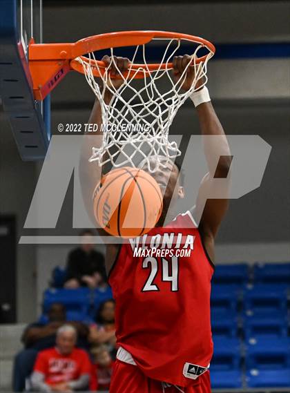 Thumbnail 1 in Maumelle vs. Vilonia  (AAA 5A State Playoff 1st round) photogallery.