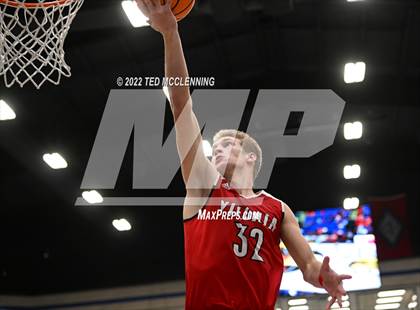 Thumbnail 1 in Maumelle vs. Vilonia  (AAA 5A State Playoff 1st round) photogallery.