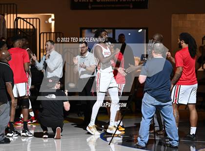 Thumbnail 3 in Maumelle vs. Vilonia  (AAA 5A State Playoff 1st round) photogallery.
