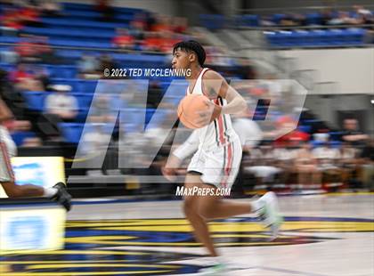 Thumbnail 1 in Maumelle vs. Vilonia  (AAA 5A State Playoff 1st round) photogallery.