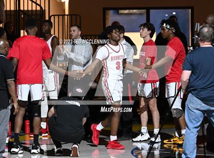 Thumbnail 1 in Maumelle vs. Vilonia  (AAA 5A State Playoff 1st round) photogallery.