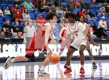 Thumbnail 3 in Maumelle vs. Vilonia  (AAA 5A State Playoff 1st round) photogallery.