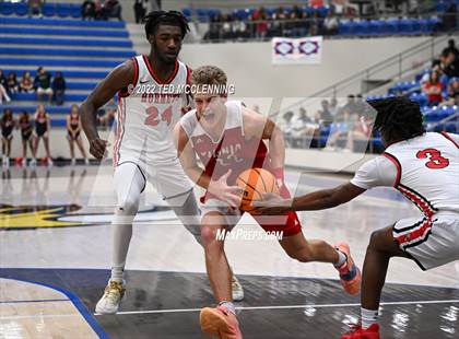 Thumbnail 1 in Maumelle vs. Vilonia  (AAA 5A State Playoff 1st round) photogallery.