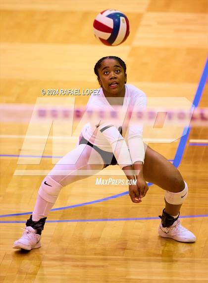 Thumbnail 3 in Galena Park vs. Carnegie Vanguard photogallery.