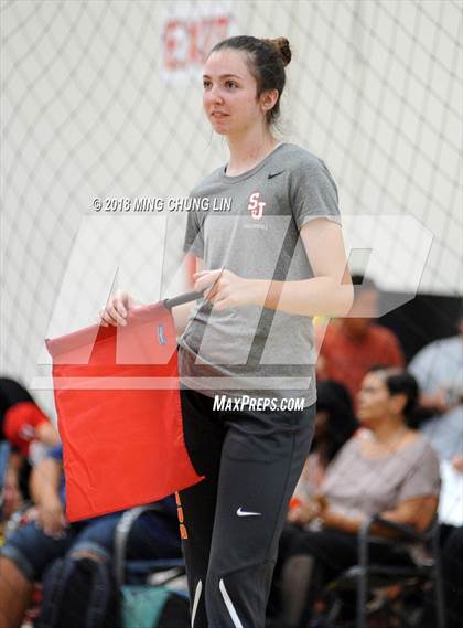 Thumbnail 3 in Mater Dei vs. Tesoro (Queen's Court Tournament) photogallery.