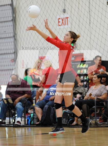 Thumbnail 3 in Mater Dei vs. Tesoro (Queen's Court Tournament) photogallery.