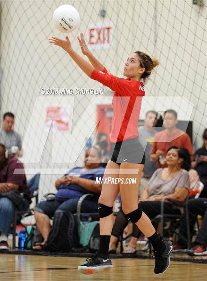 Thumbnail 1 in Mater Dei vs. Tesoro (Queen's Court Tournament) photogallery.