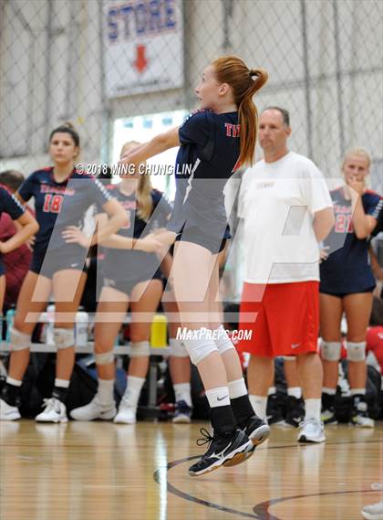 Thumbnail 2 in Mater Dei vs. Tesoro (Queen's Court Tournament) photogallery.