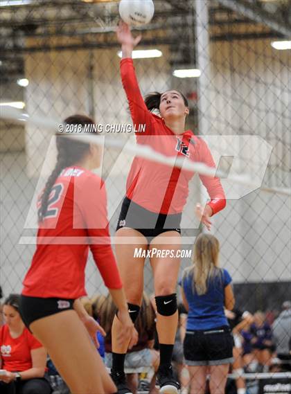 Thumbnail 1 in Mater Dei vs. Tesoro (Queen's Court Tournament) photogallery.