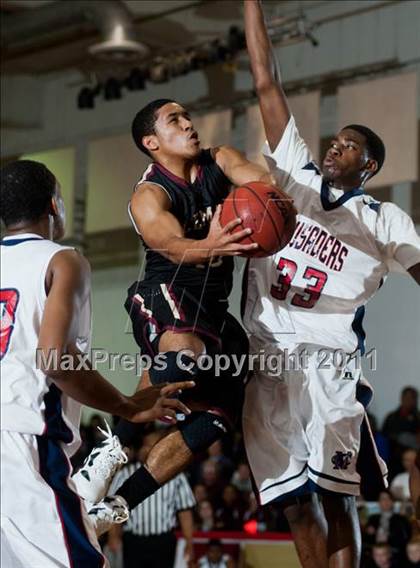 Thumbnail 1 in Modesto Christian vs. Alemany photogallery.