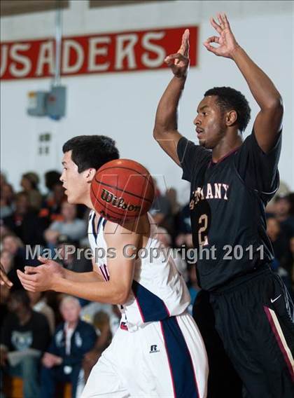 Thumbnail 2 in Modesto Christian vs. Alemany photogallery.