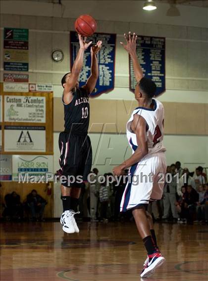 Thumbnail 1 in Modesto Christian vs. Alemany photogallery.