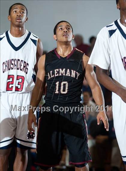 Thumbnail 1 in Modesto Christian vs. Alemany photogallery.