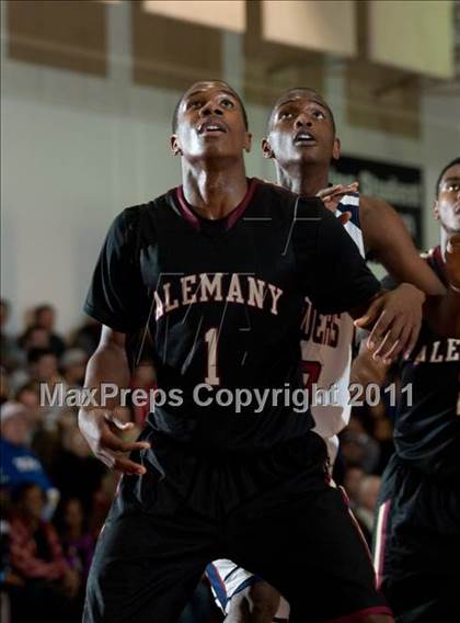 Thumbnail 1 in Modesto Christian vs. Alemany photogallery.