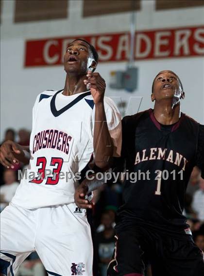 Thumbnail 3 in Modesto Christian vs. Alemany photogallery.
