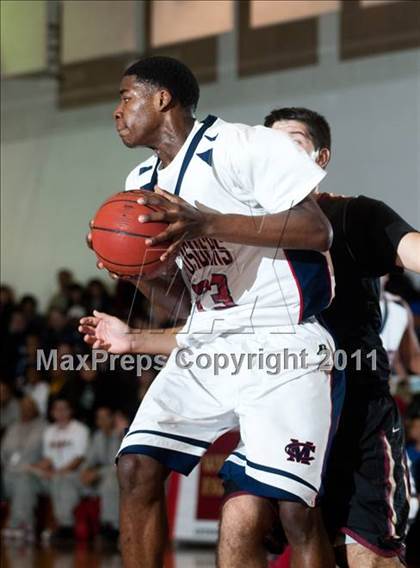 Thumbnail 1 in Modesto Christian vs. Alemany photogallery.