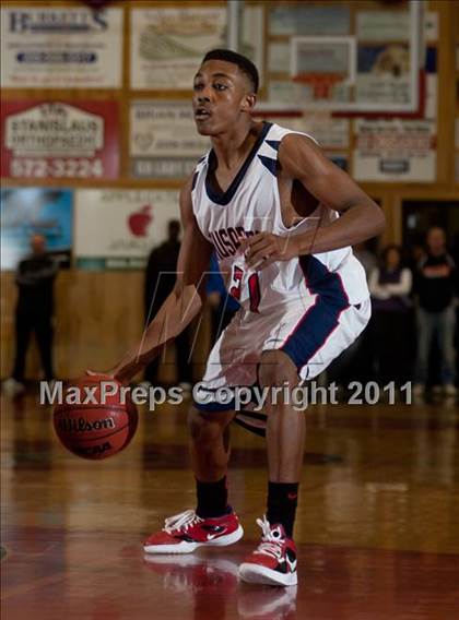 Thumbnail 3 in Modesto Christian vs. Alemany photogallery.