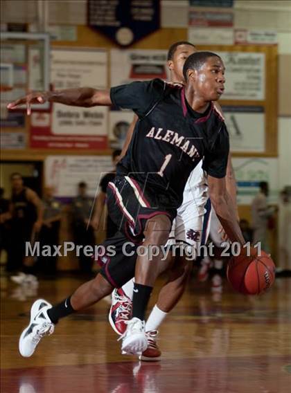 Thumbnail 1 in Modesto Christian vs. Alemany photogallery.