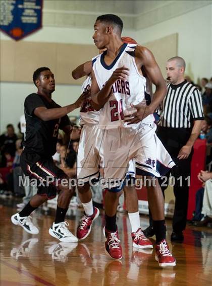 Thumbnail 1 in Modesto Christian vs. Alemany photogallery.