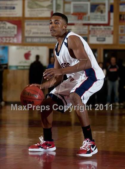 Thumbnail 2 in Modesto Christian vs. Alemany photogallery.