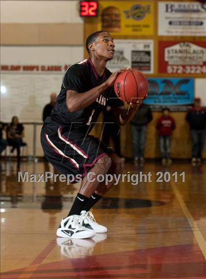 Thumbnail 2 in Modesto Christian vs. Alemany photogallery.