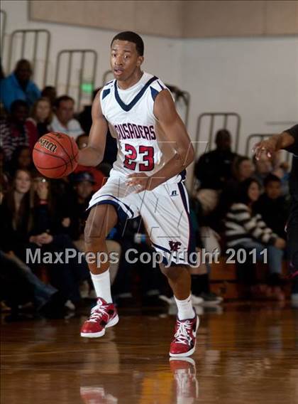 Thumbnail 1 in Modesto Christian vs. Alemany photogallery.