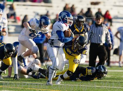 Thumbnail 3 in Lower Dauphin vs. Central Catholic (PIAA Class AAAA Semifinal) photogallery.