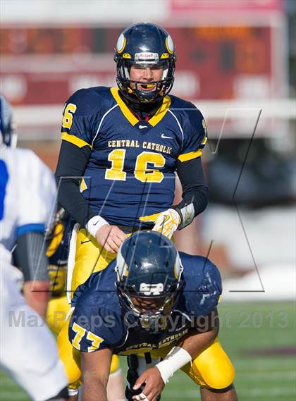 Thumbnail 1 in Lower Dauphin vs. Central Catholic (PIAA Class AAAA Semifinal) photogallery.